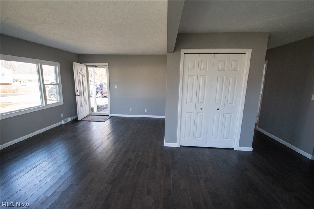 7584 Southland Road Mentor-on-the-Lake, OH 44060 - Photo 3 of 15