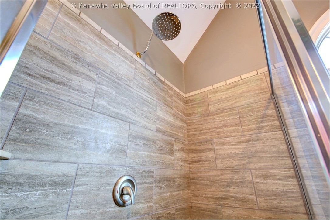 127 Newcomer Road South Charleston, WV 25309 - Photo 19 of 39 Gallery Image 19