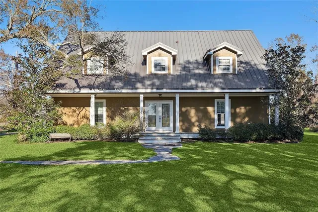 $250,000 | 30381 Highway 23, Buras, LA 70041