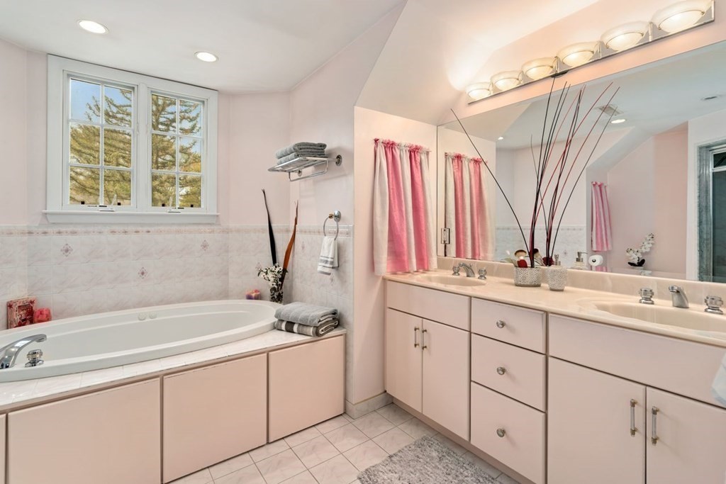 16 Ludwig Road, Unit 16 Needham, MA 02494 - Photo 25 of 33 a bathroom with a sink and a bathtub