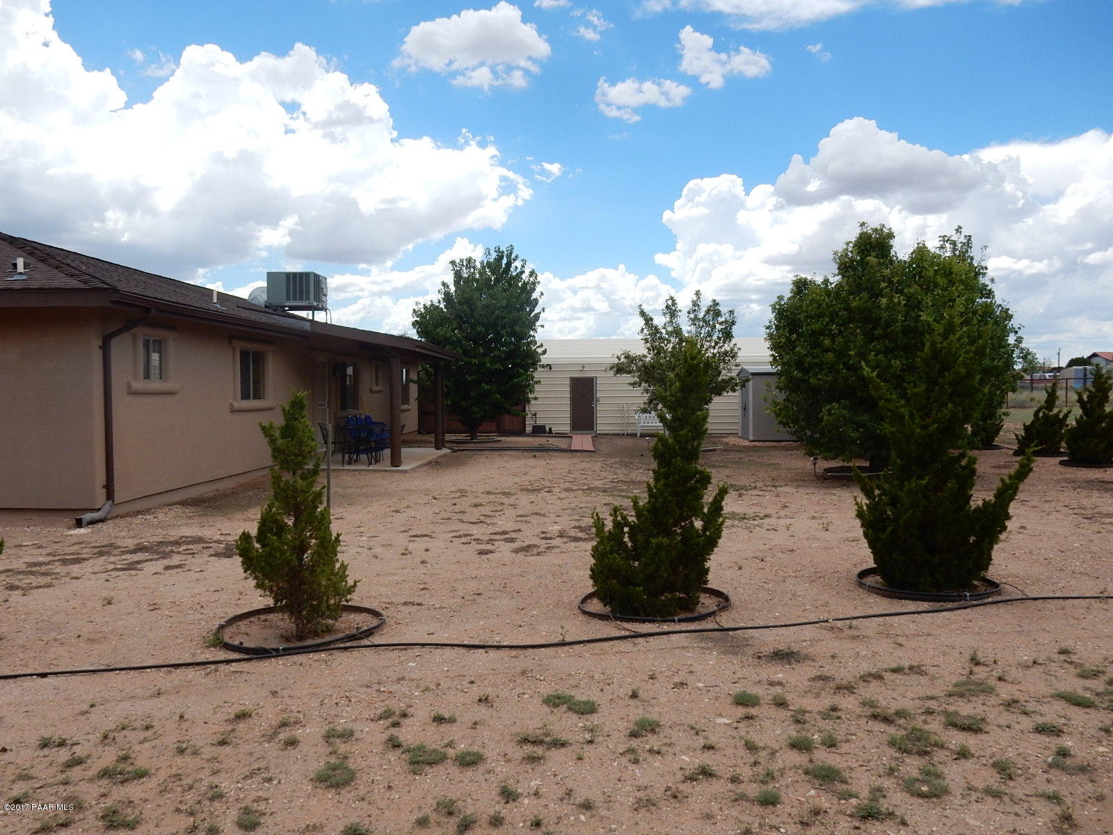 600 West Iris Road Paulden, AZ 86334 - Photo 38 of 39 a front view of a house with a yard
