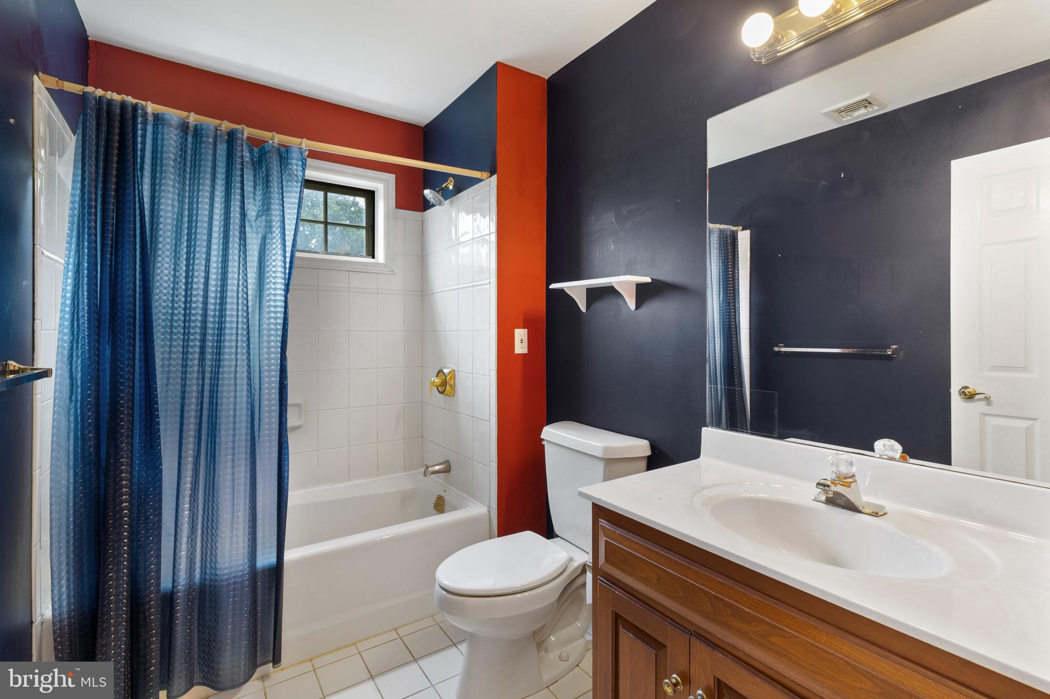 100 Round Hill Road Kennett Square, PA 19348 - Photo 33 of 52 Bathroom