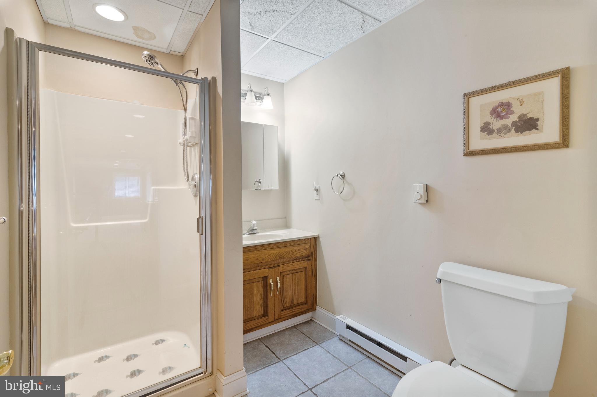 100 Round Hill Road Kennett Square, PA 19348 - Photo 41 of 52 Bathroom