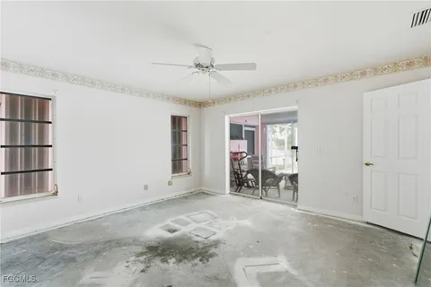 a view of livingroom with furniture and windows