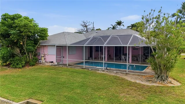$419,999 | 329 Southeast 33rd Terrace, Cape Coral, FL 33904