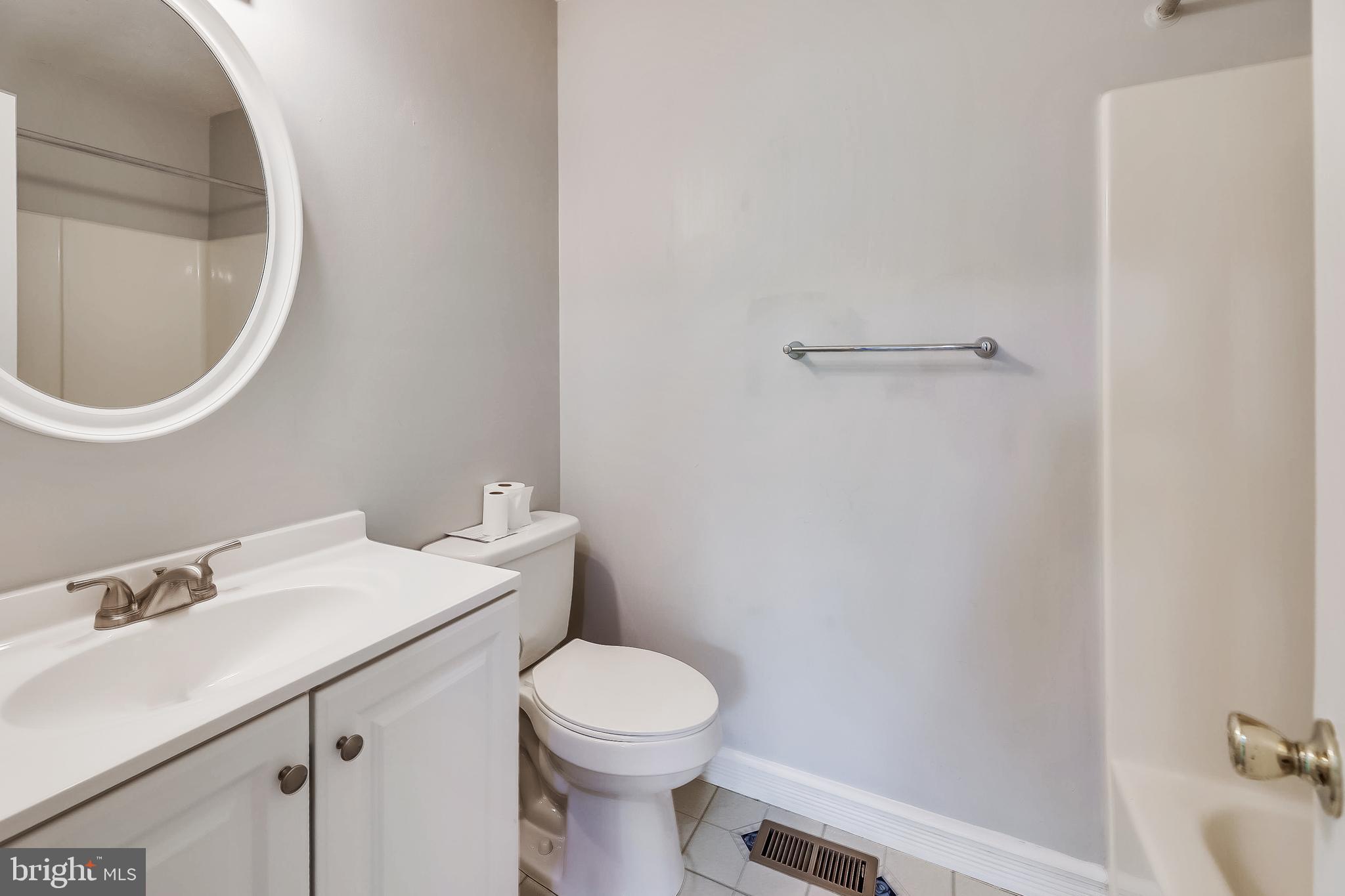 7206 Split Rail Lane Laurel, MD 20707 - Photo 33 of 37 Primary bath