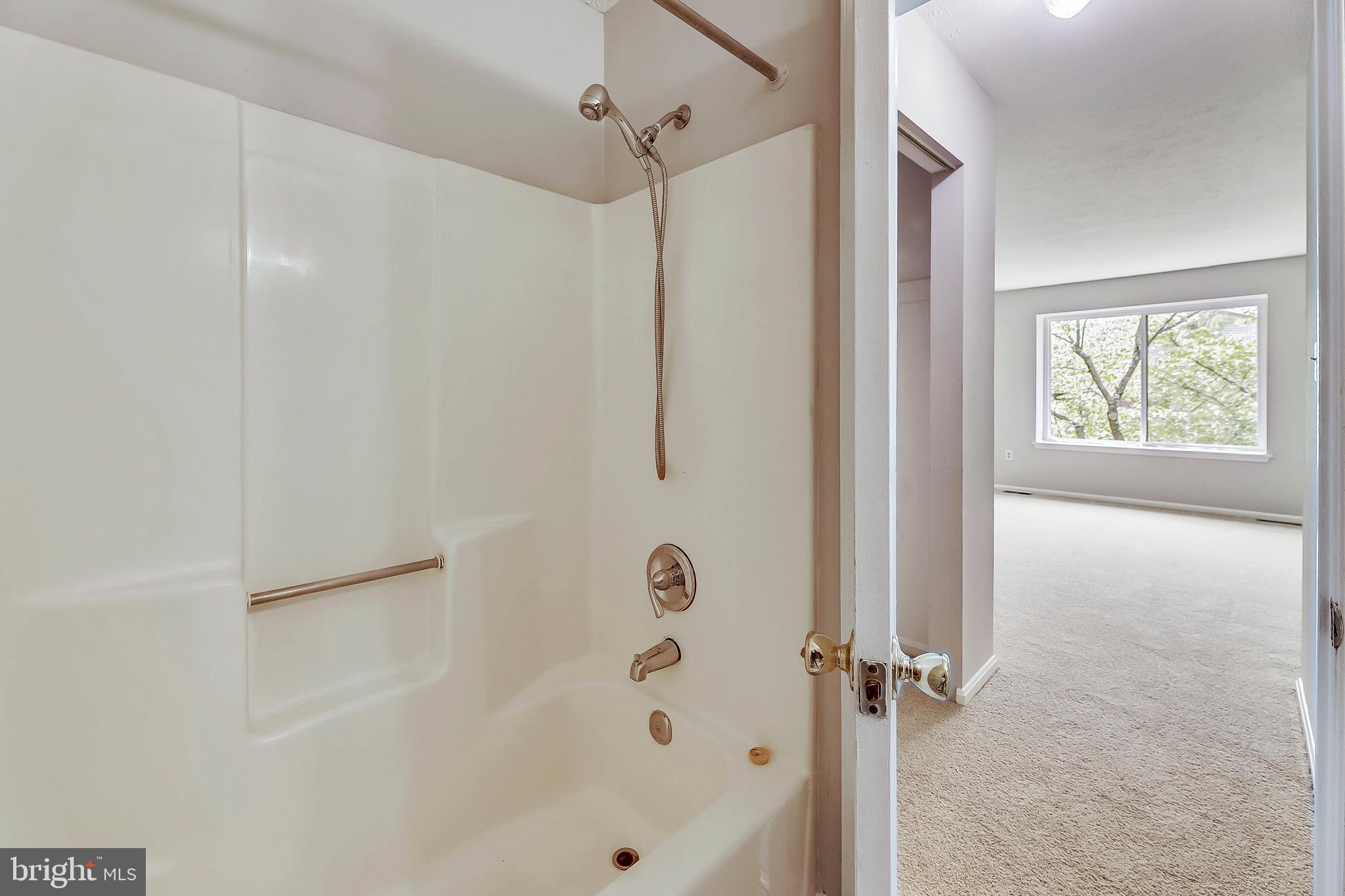 7206 Split Rail Lane Laurel, MD 20707 - Photo 34 of 37 Primary bath