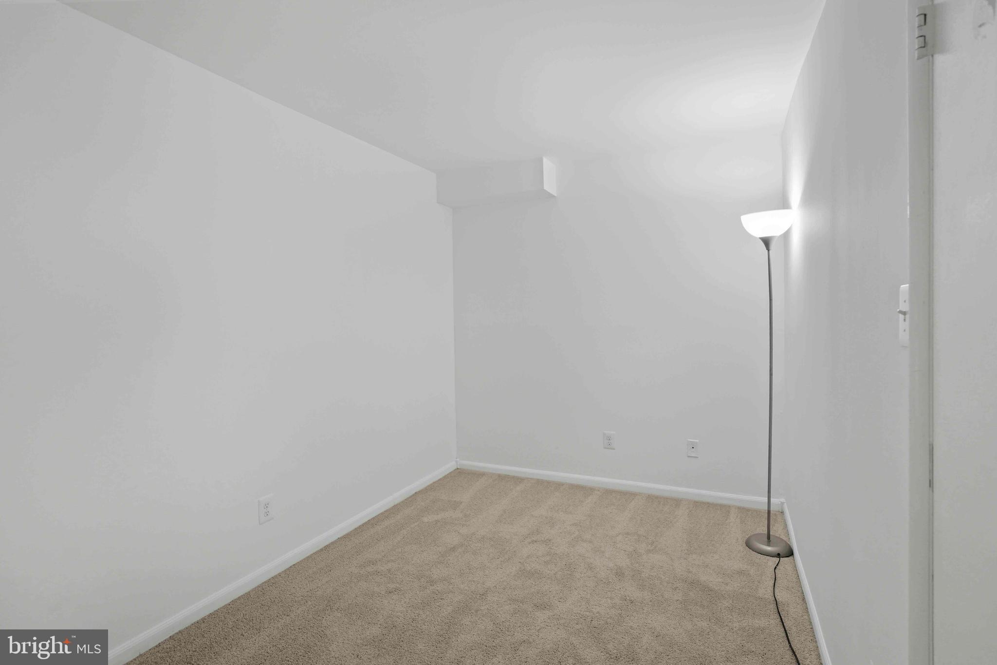 106 Duvall Lane, Unit 43 Gaithersburg, MD 20877 - Photo 20 of 38 a view of small space