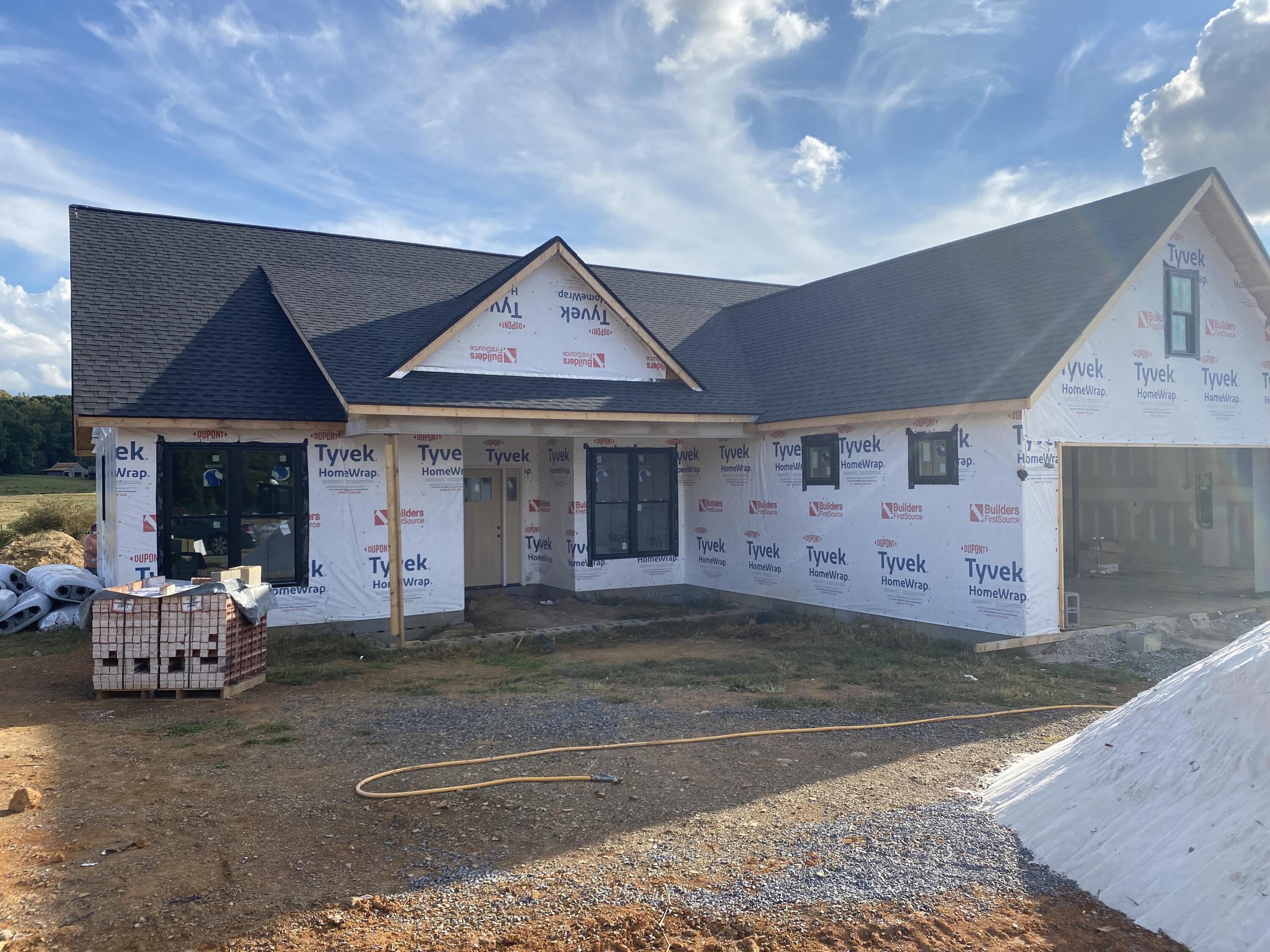 253 Hillendale Lane Gray, TN 37615 - Photo 2 of 19 IMG_3682