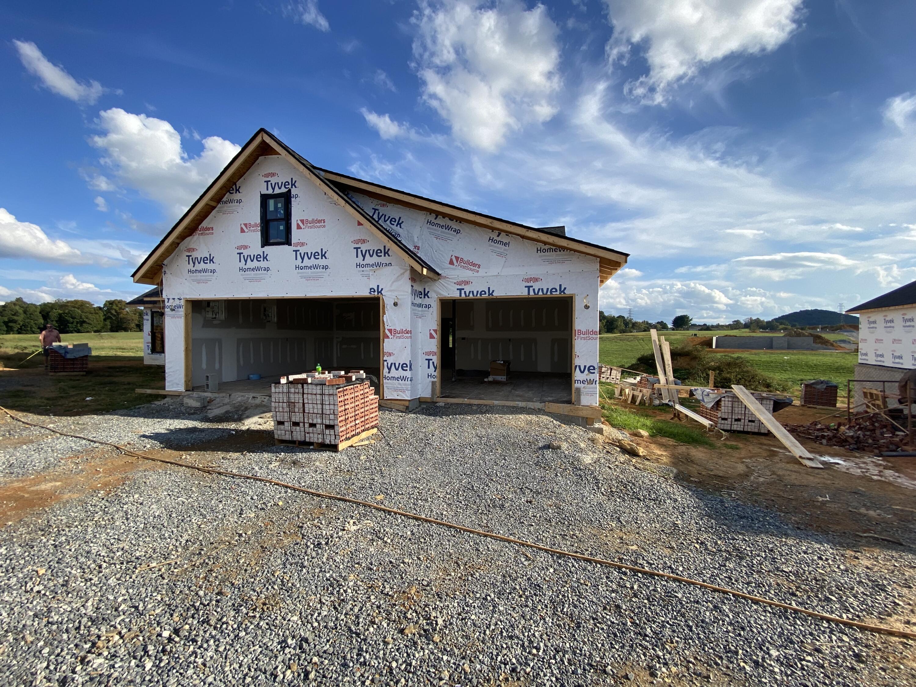 253 Hillendale Lane Gray, TN 37615 - Photo 3 of 19 IMG_3700