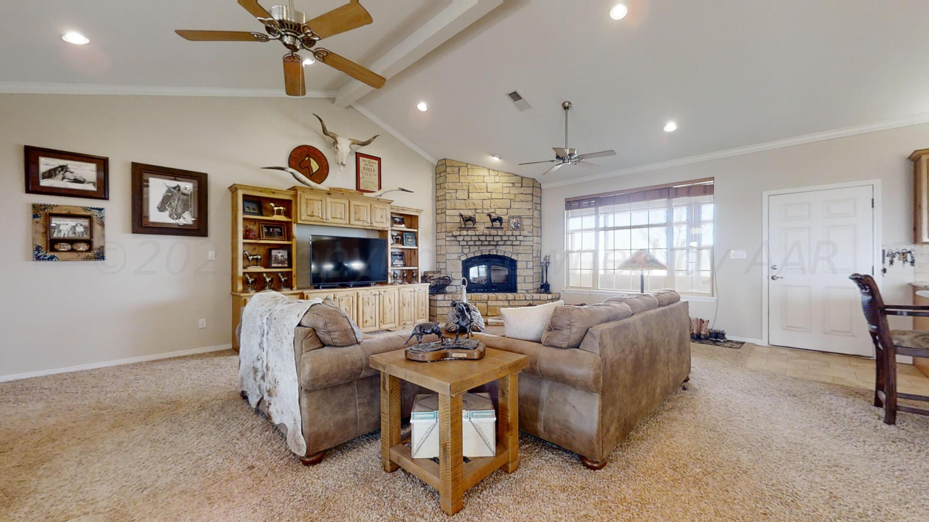 13600 Hale Road Canyon, TX 79015 - Photo 11 of 41 Living Area