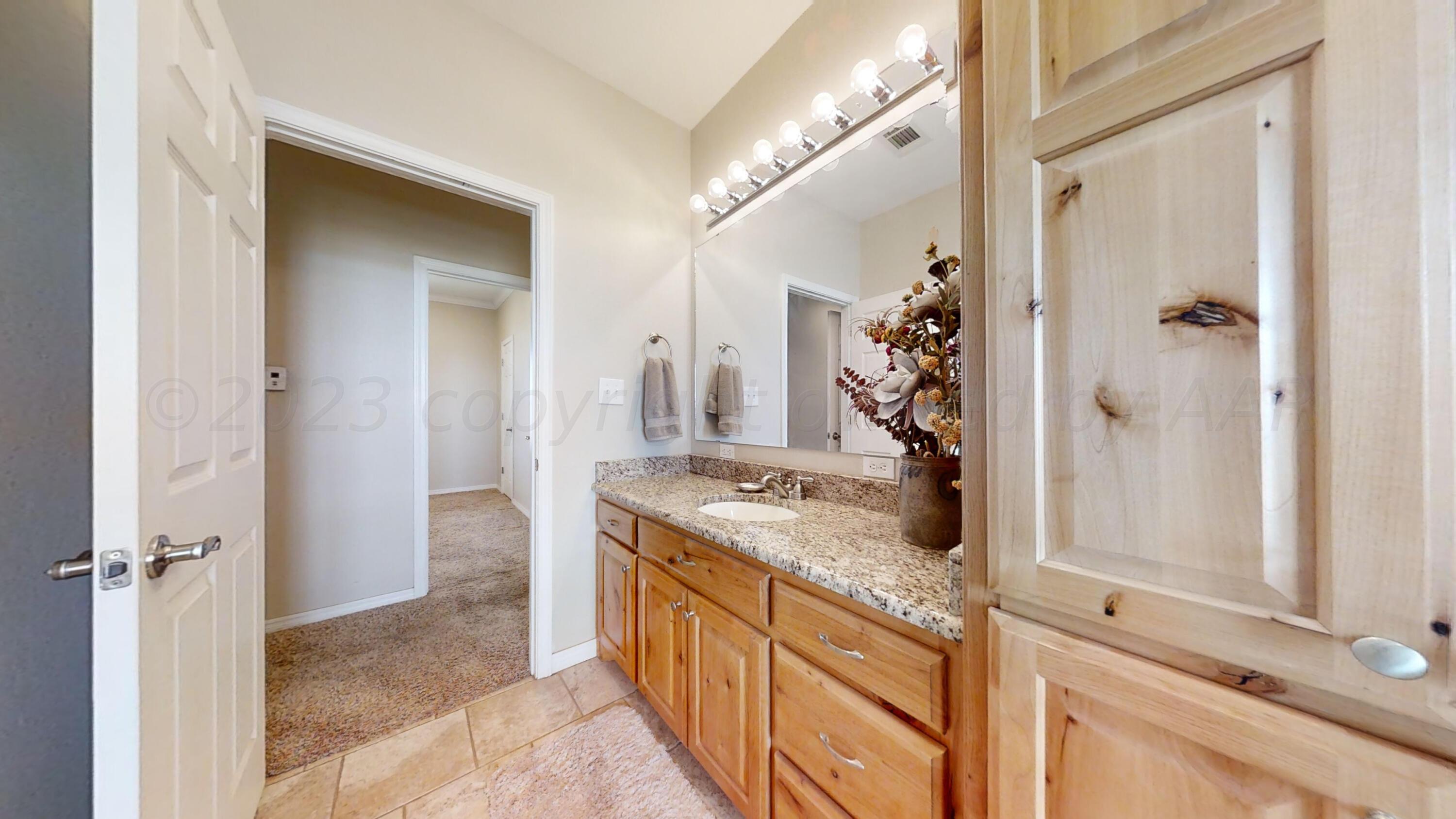 13600 Hale Road Canyon, TX 79015 - Photo 31 of 41 Main Bathroom View 2