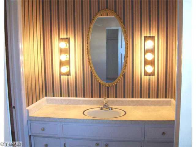2970 St Marks Road Southwest, Unit D Winston-Salem, NC 27103 - Photo 8 of 14 Master Bath/Spa.