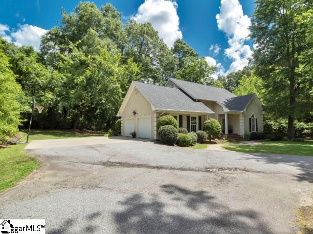 707 Calvert Avenue Clinton, SC 29325 - Photo 3 of 27