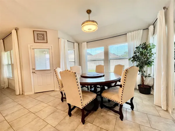 $2,650 | 1916 Thorndyke Lane, Bryan, TX 77807