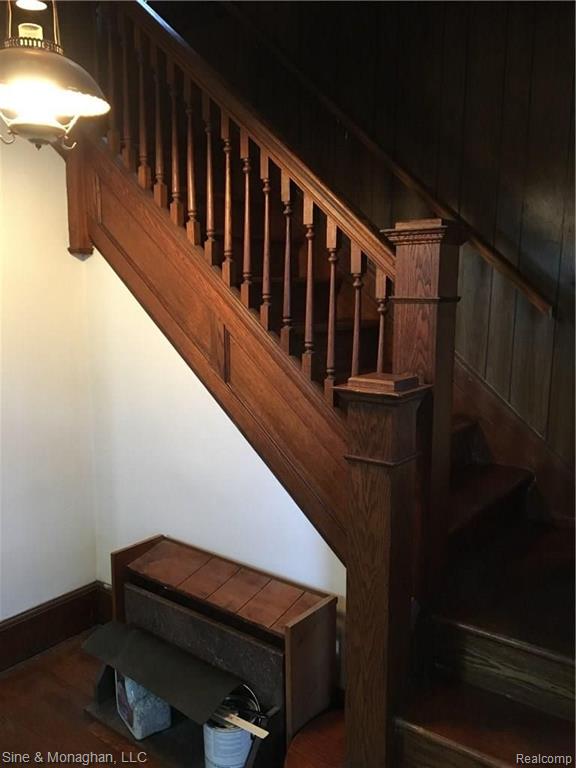 981 Nottingham Road Grosse Pointe Park, MI 48230 - Photo 2 of 25