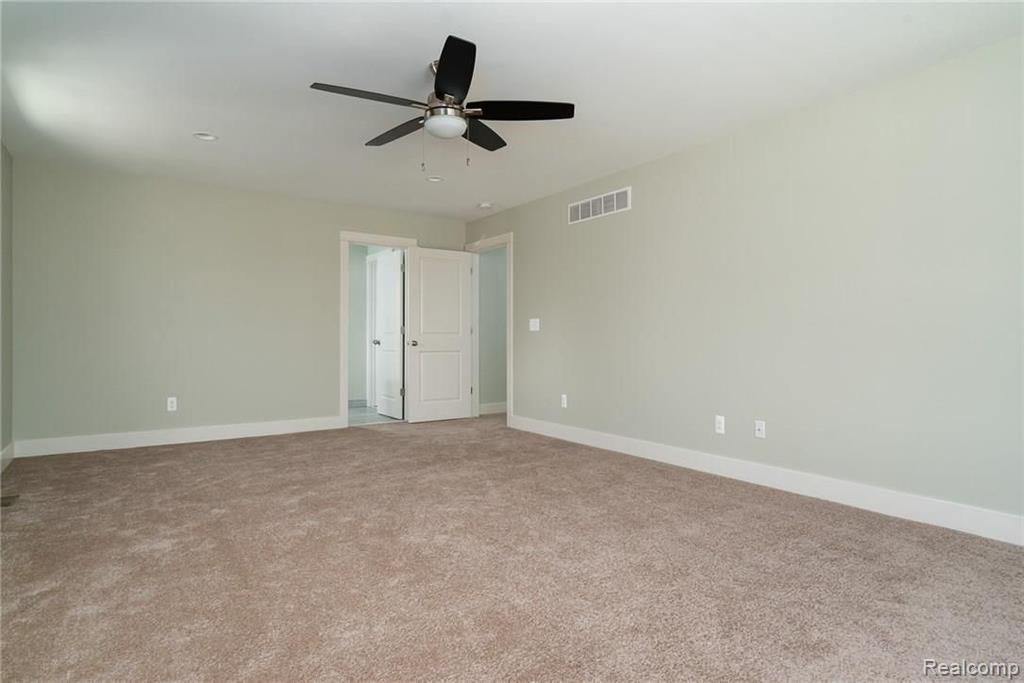 339 Lothrop Road Grosse Pointe Farms, MI 48236 - Photo 16 of 31