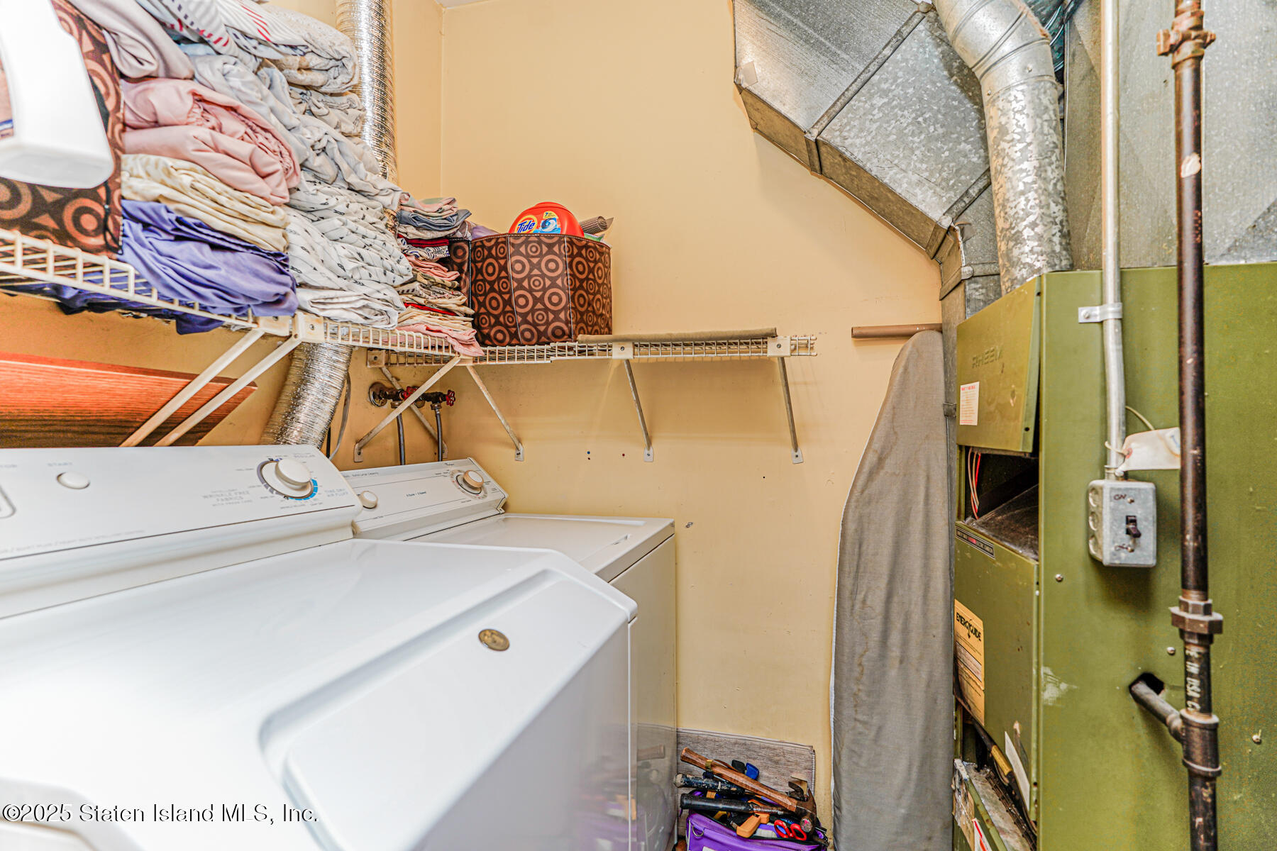 101 Stack Drive, Unit A Staten Island, NY 10312 - Photo 4 of 22 a utility room with dryer and washer