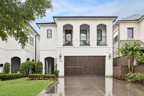 $899,000 | 1525 Early Lane, Houston, TX 77055