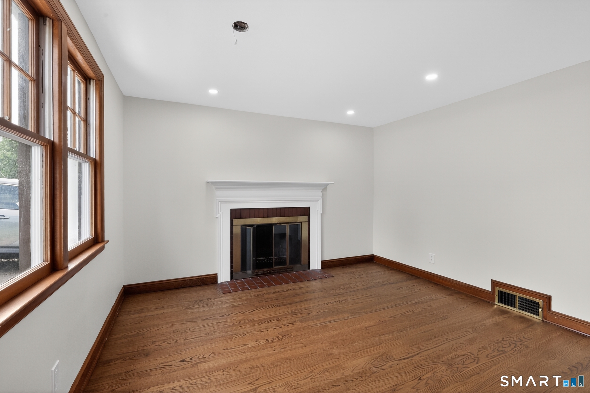 30 Jarvis Road Manchester, CT 06040 - Photo 8 of 27