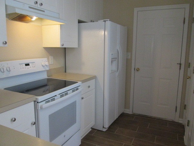 2336 Persimmon Ridge Drive Raleigh, NC 27604 - Photo 17 of 30 Kitchen