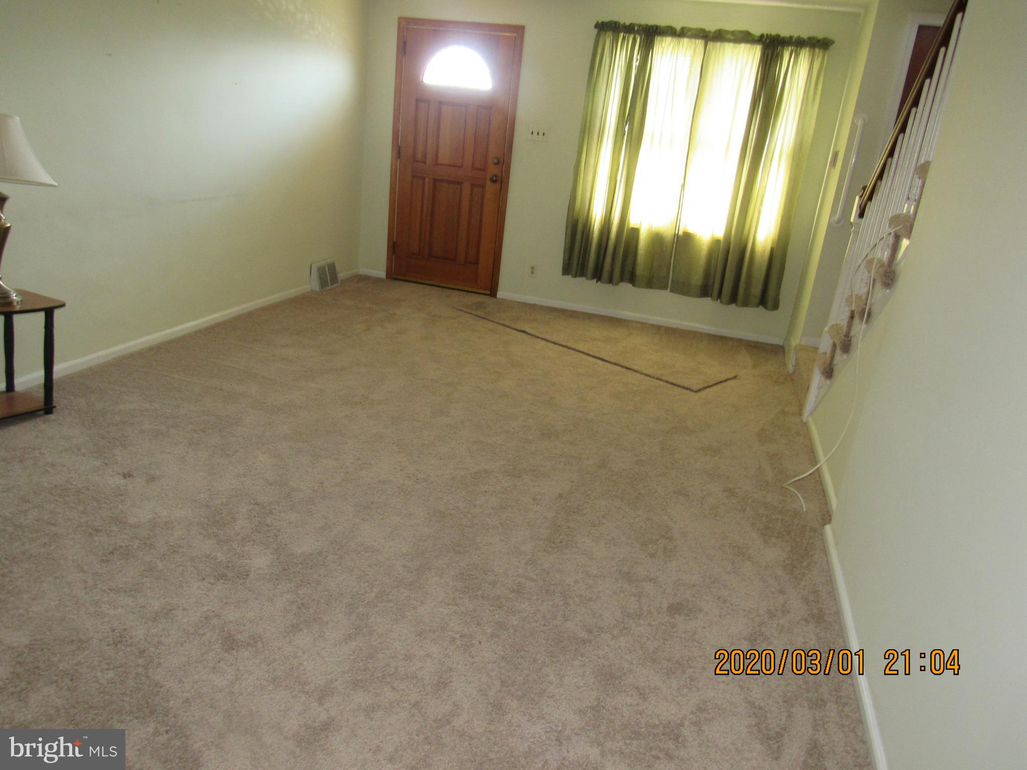 2050 Heather Road Folcroft, PA 19032 - Photo 8 of 12 View towards interior front
