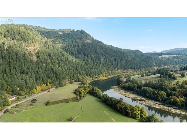 $1,100,000 | 2277 Cougar Creek Road, Oakland, OR 97462