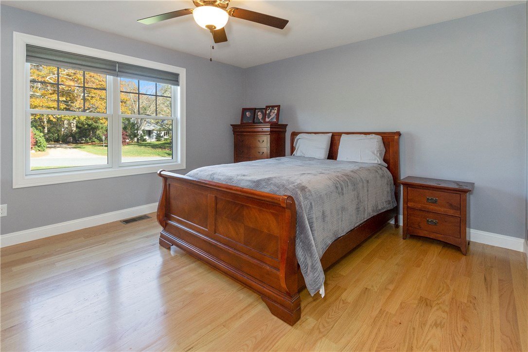 155 Stoneway Road South Kingstown, RI 02879 - Photo 13 of 22