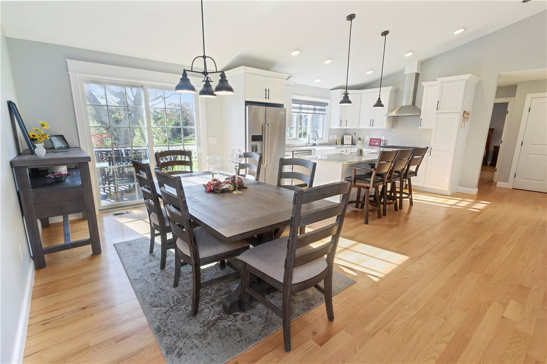 155 Stoneway Road South Kingstown, RI 02879 - Photo 6 of 22