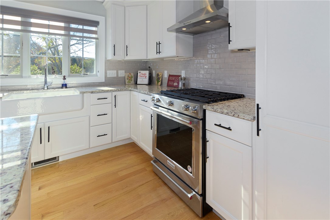 155 Stoneway Road South Kingstown, RI 02879 - Photo 9 of 22