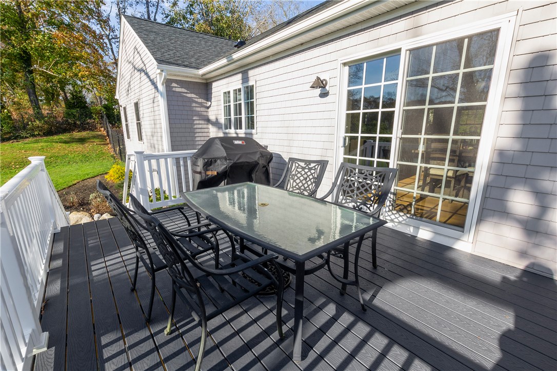 155 Stoneway Road South Kingstown, RI 02879 - Photo 10 of 22