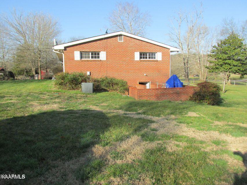 1351 Fork Road Greenback, TN 37742 - Photo 4 of 20 14