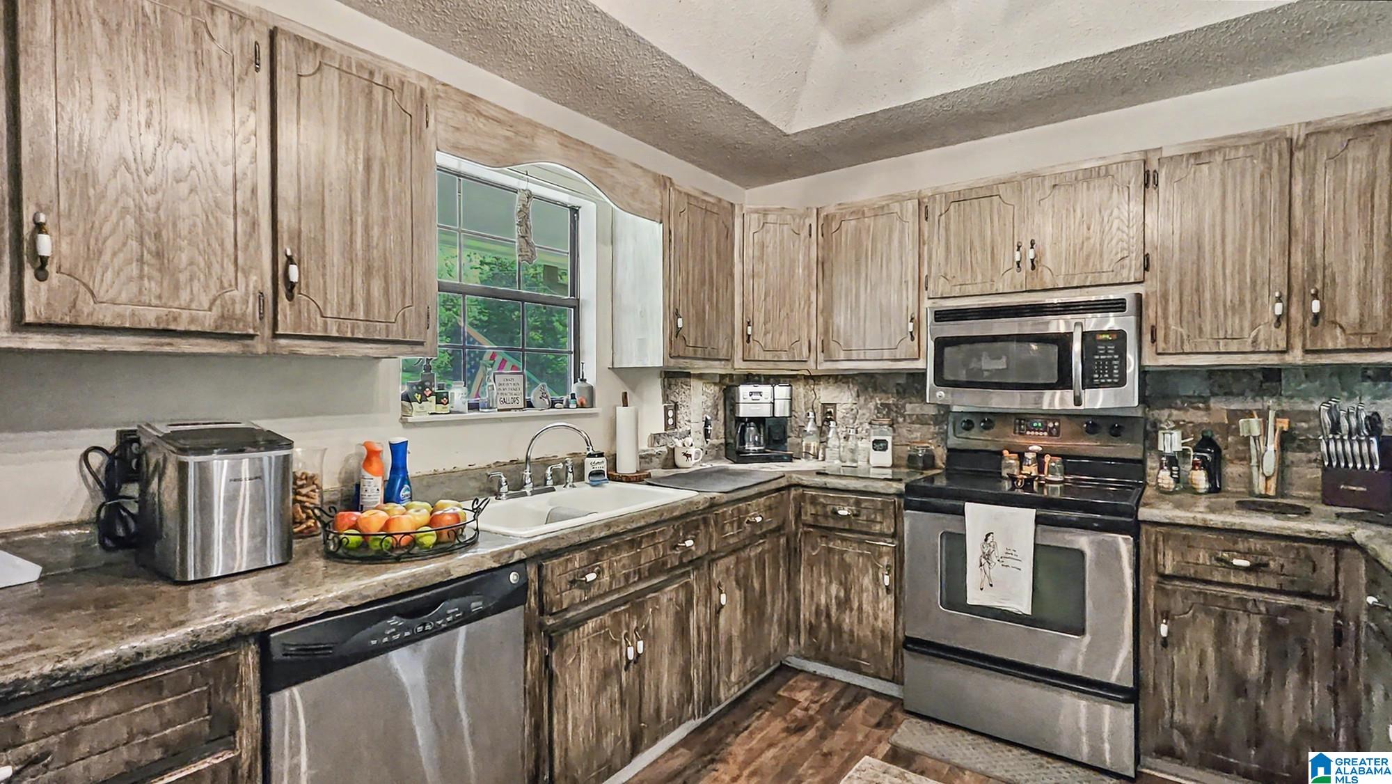 2110 Grandview Trail Warrior, AL 35180 - Photo 8 of 70
