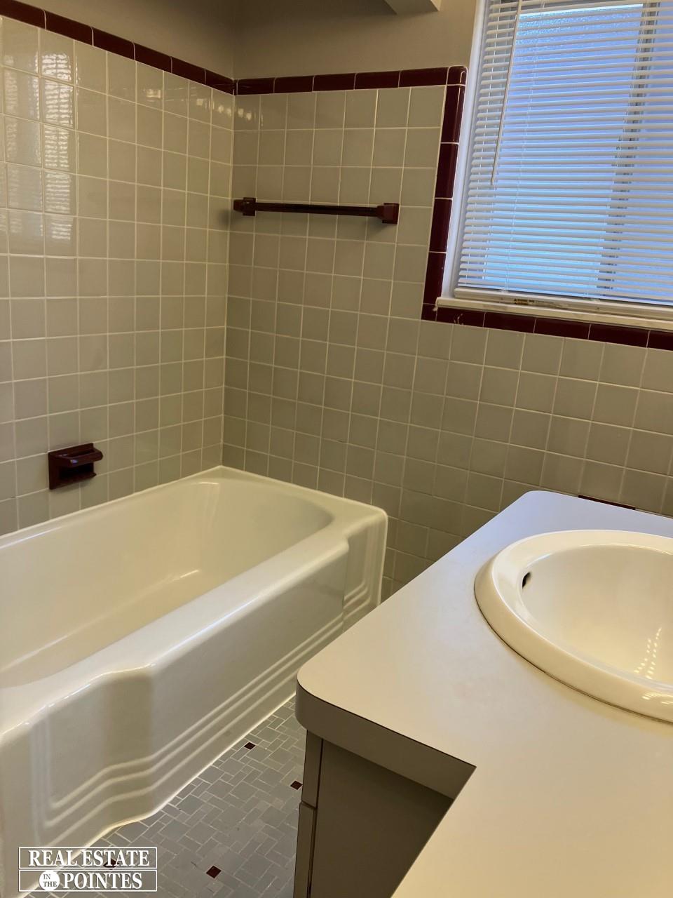 1805 Oxford Road Grosse Pointe, MI 48236 - Photo 14 of 30
