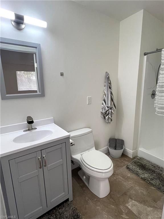 8430 Wren Road Fort Myers, FL 33967 - Photo 27 of 50 Guest bathroom - 2nd floor