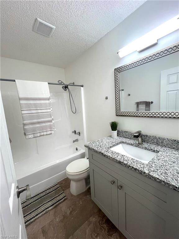 8430 Wren Road Fort Myers, FL 33967 - Photo 31 of 50 Guest bathroom - 2nd floor