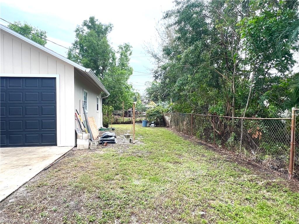 8430 Wren Road Fort Myers, FL 33967 - Photo 48 of 50 Right side of yard