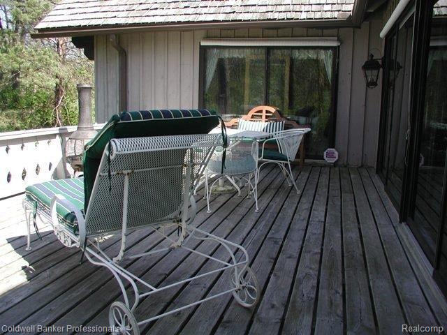 2835 Clark Road Lapeer, MI 48446 - Photo 10 of 25 2835 Clark deck.JPG