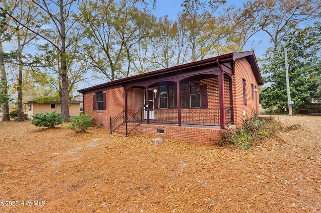 $1,430 | 1508 Beaufort Street, New Bern, NC 28560