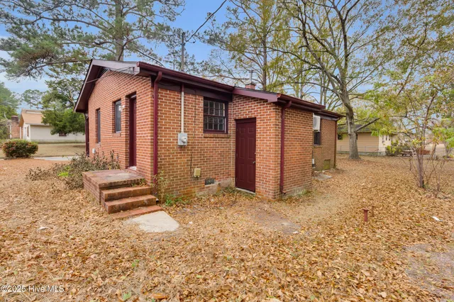 $1,430 | 1508 Beaufort Street, New Bern, NC 28560