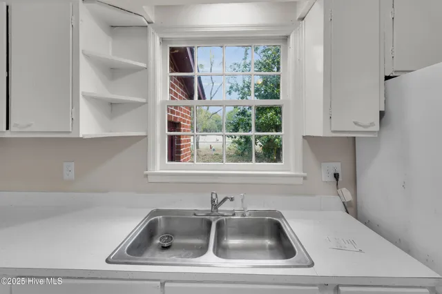 $1,430 | 1508 Beaufort Street, New Bern, NC 28560