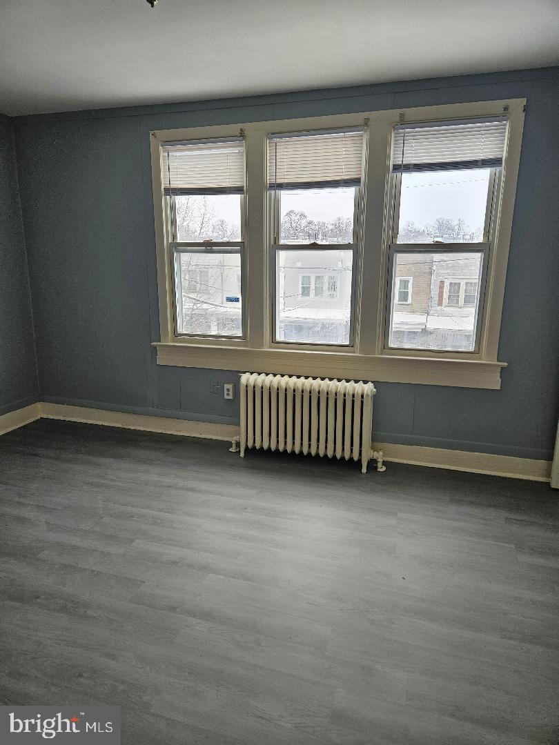 825 Delafield Place Northwest Washington, DC 20011 - Photo 24 of 25 an empty room with a window