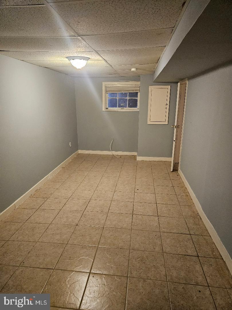 825 Delafield Place Northwest Washington, DC 20011 - Photo 3 of 25 a view of an empty room with a window