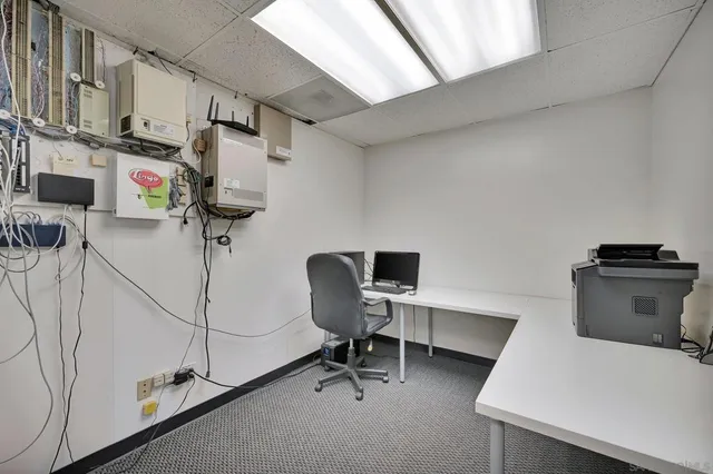 a view of empty room with window
