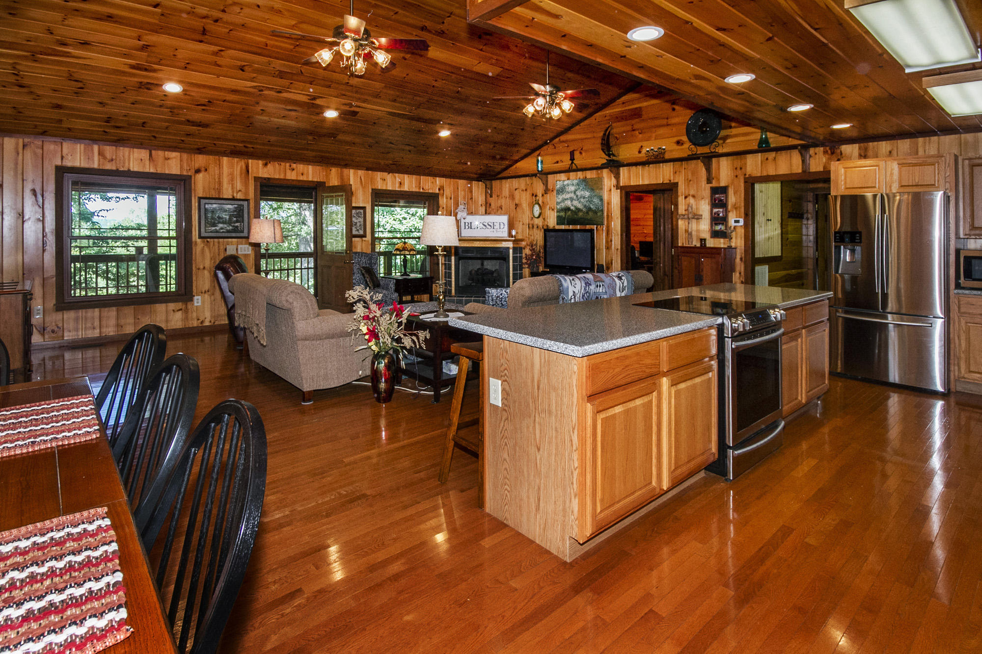 1007 Frank Thornton Road Dandridge, TN 37725 - Photo 6 of 24 IMG_0015