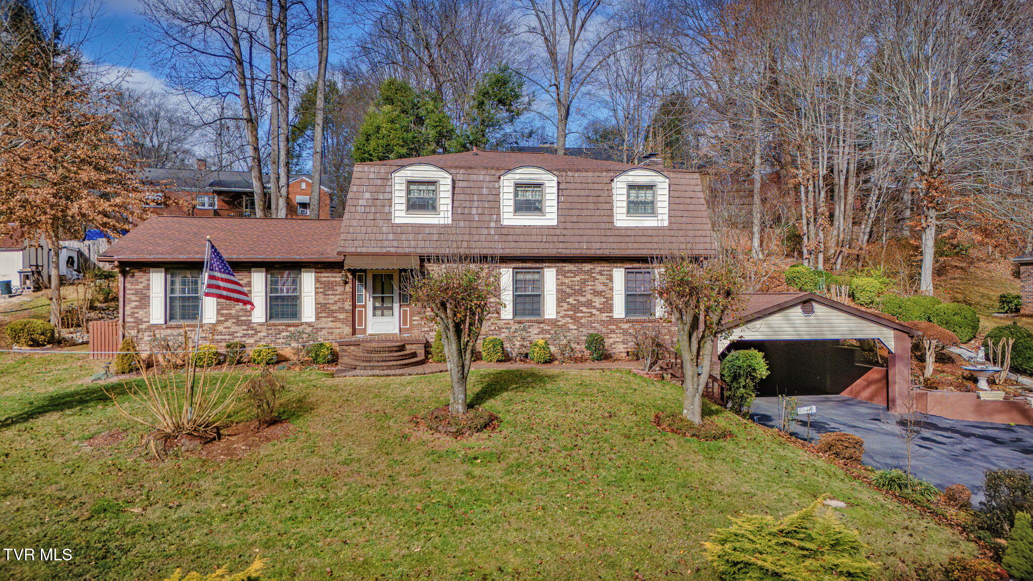 557 Valley Avenue Erwin, TN 37650 - Photo 1 of 63 101