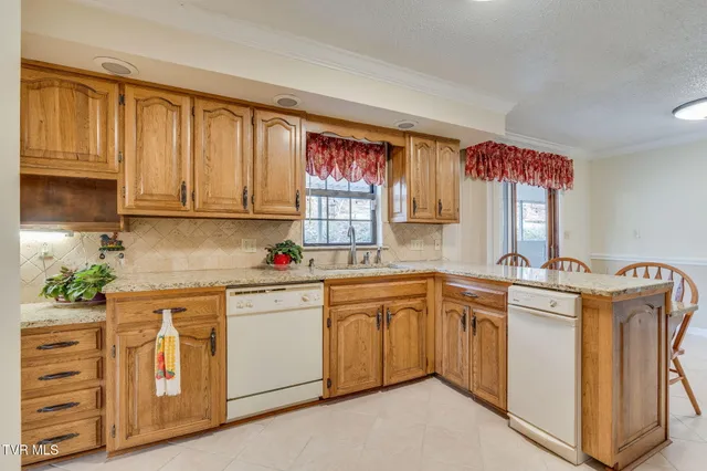 $499,999 | 557 Valley Avenue, Erwin, TN 37650