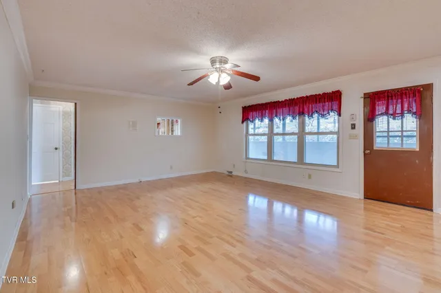 $499,999 | 557 Valley Avenue, Erwin, TN 37650