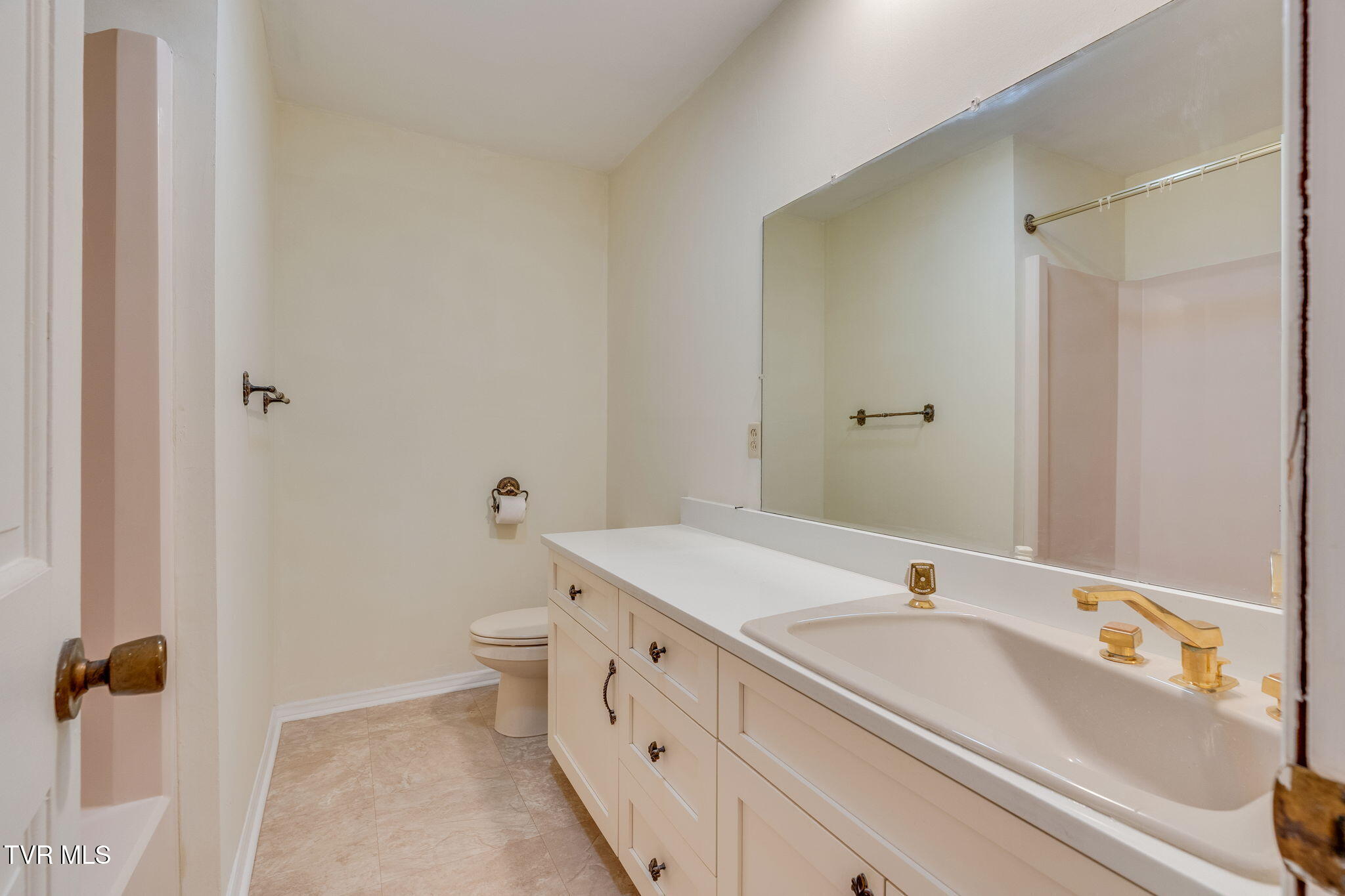 557 Valley Avenue Erwin, TN 37650 - Photo 33 of 66 026