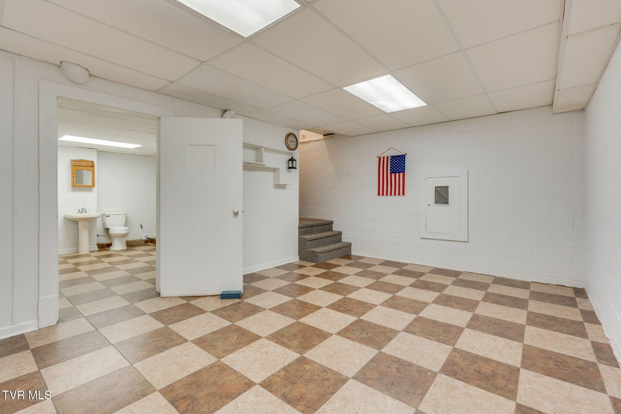 557 Valley Avenue Erwin, TN 37650 - Photo 35 of 63 031